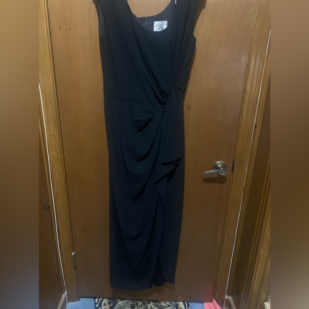 Gorgeous dress, EUC, pet and smoke free home, gathering at the left waist.